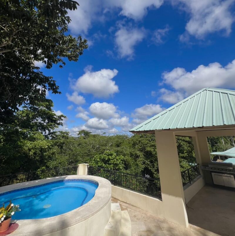 visit Belize June August